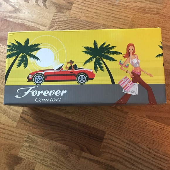 NWT Camouflage Tan & Green Stretch Sandals - Picture 12 of 14